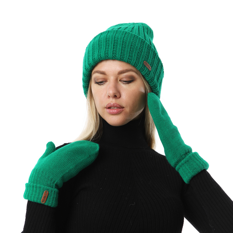Комплект шапка и варежки женский Flioraj 4719/3915 зеленый