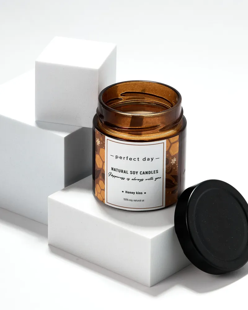 

Свеча ароматическая PERFECT DAY CANDLES Пряный мед и бобы тонка, медовый поцелуй, Пряный мед и бобы тонка деревянный фитиль