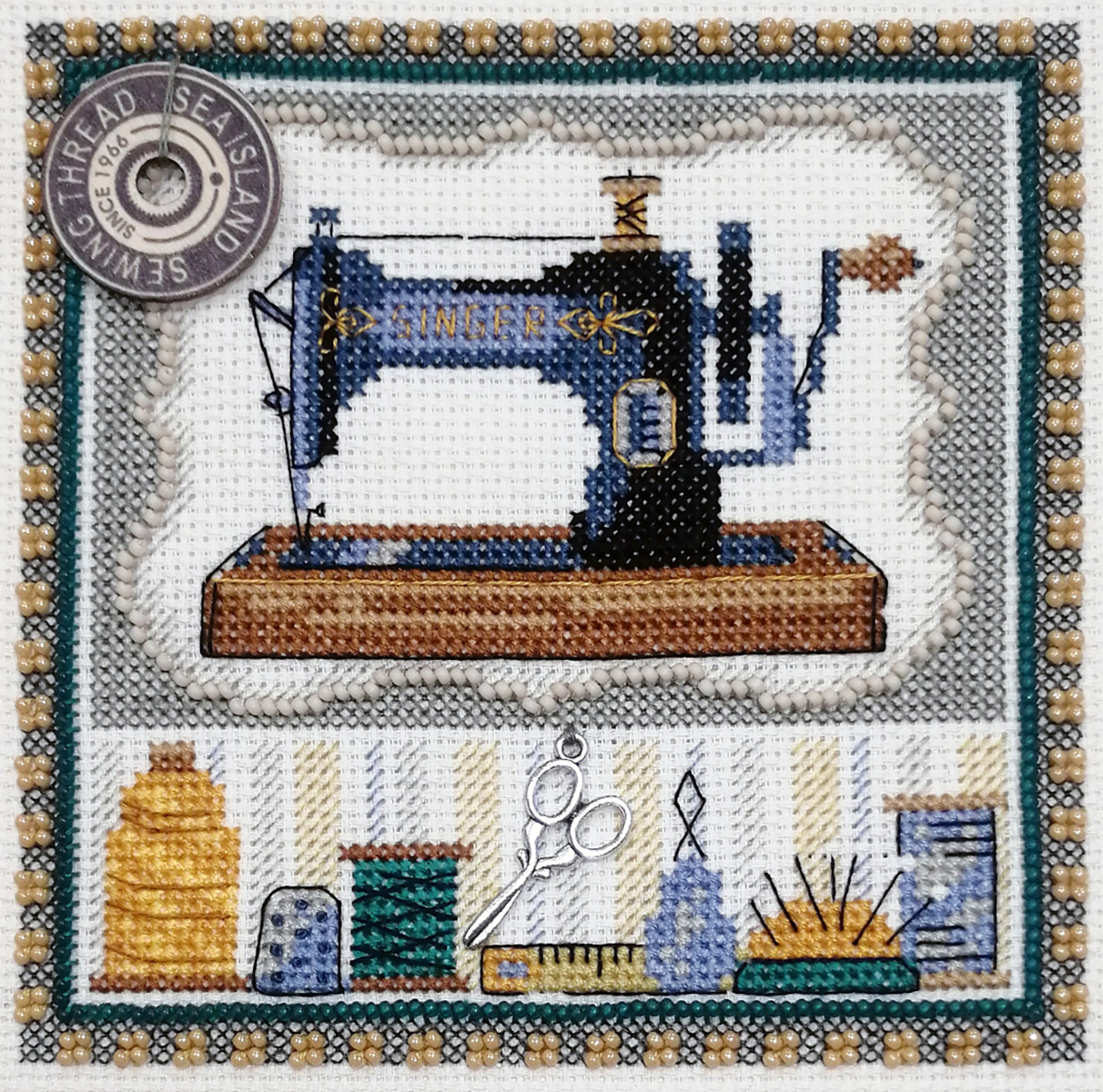 

Вышивка крестом Марья Искусница Швейная машинка, 13x13 см, Швейная машинка