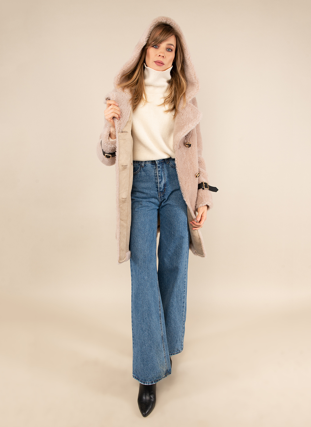 

Шуба женская Каляев 158328 бежевая 42, 158328