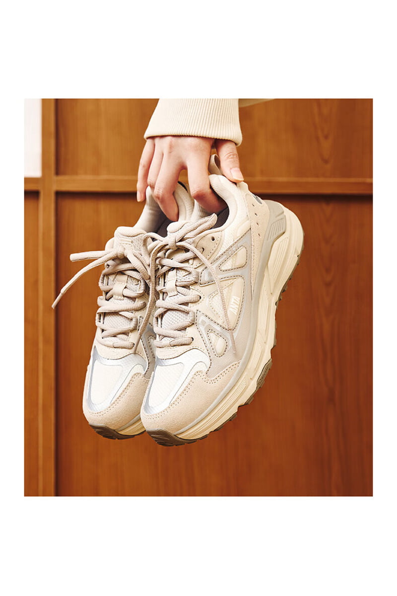 

Спортивные кроссовки женские Anta Casual Shoes ENGINE бежевые 8.5 US, Бежевый, Casual Shoes ENGINE