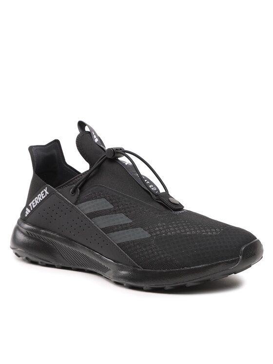 

Кроссовки мужские Adidas Terrex Voyager 21 Slip-On HEAT.RDY Travel Shoes черные 41 1/3 EU, Черный, Terrex Voyager 21 Slip-On HEAT.RDY Travel Shoes HP8623
