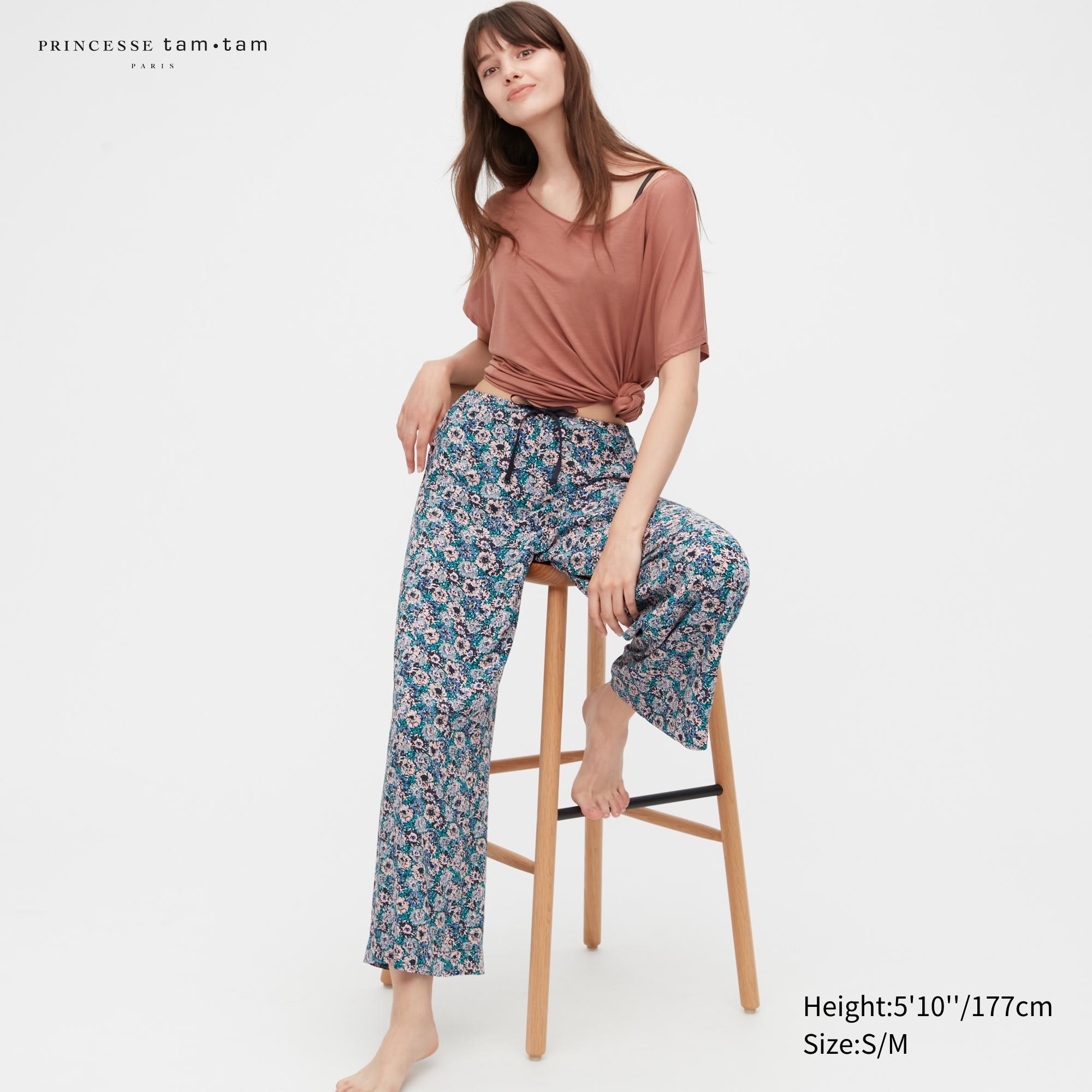 

Брюки женские UNIQLO 458931COL67 синие M/L (доставка из-за рубежа), 458931COL67