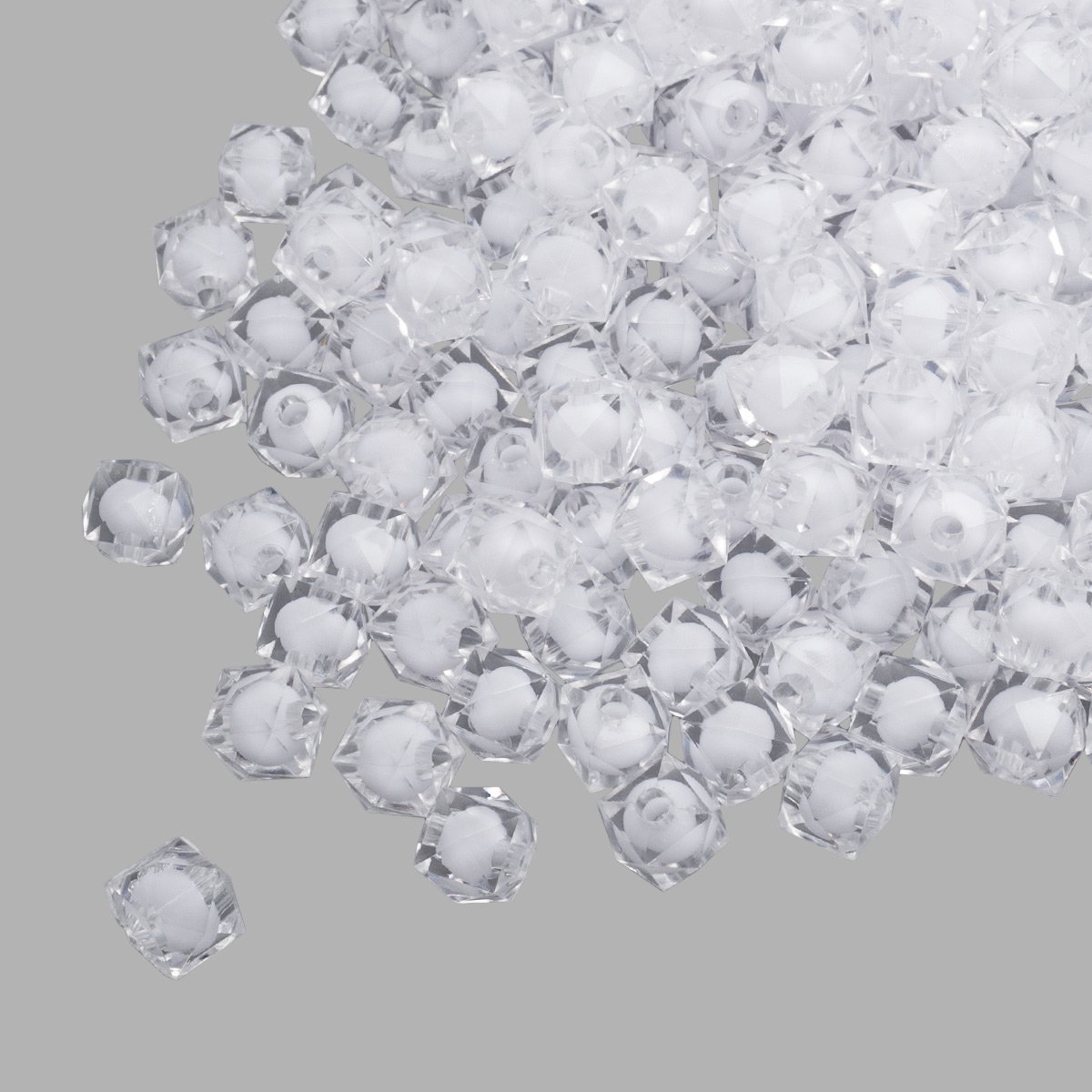 Бусины акрил в цвете с белой сердцевиной граненый куб 8мм 500гр AstraCraft прозрачн 719₽