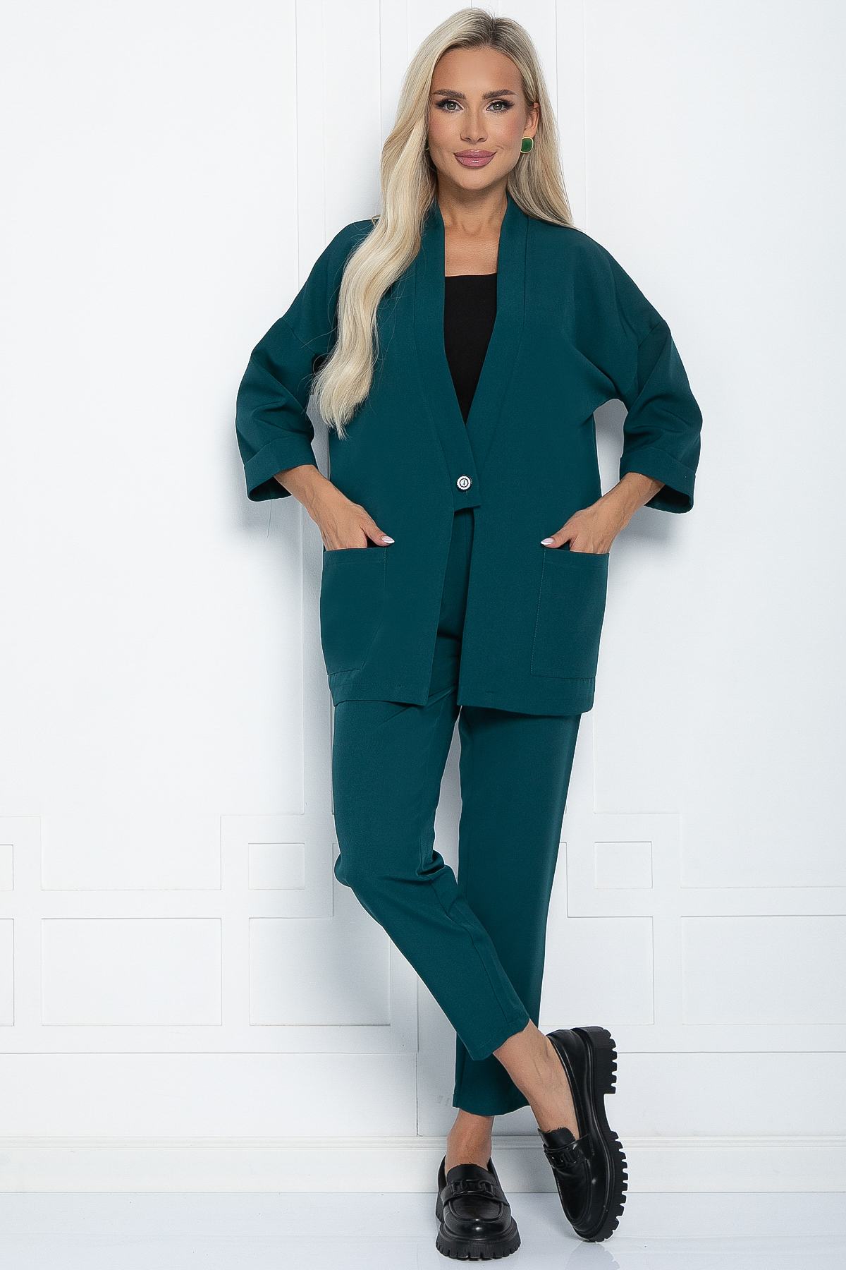 

Костюм женский LT Collection Мировая тенденция зеленый 50 RU, Мировая тенденция