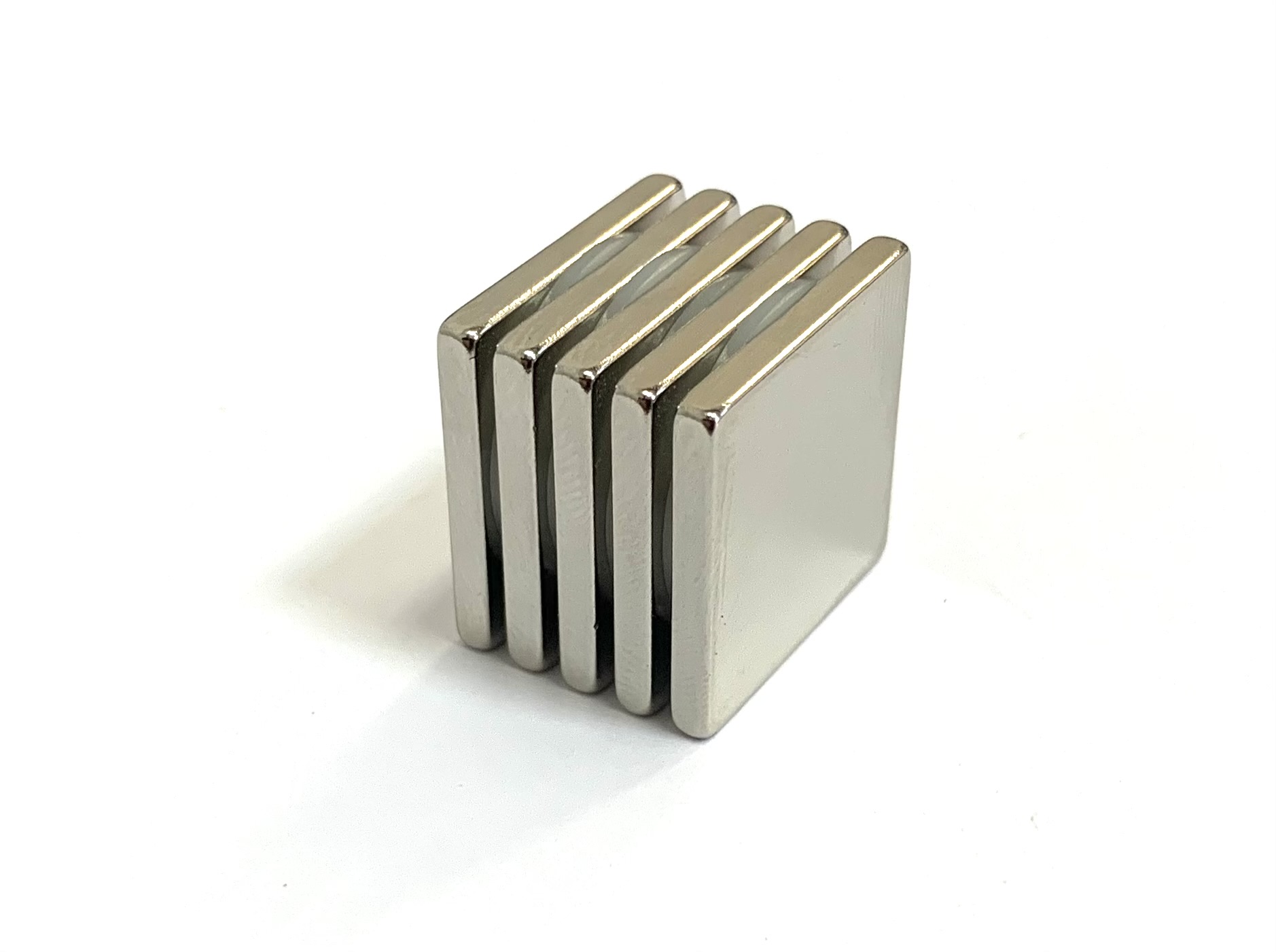 

Неодимовый магнит 20х20х2.5 мм ME08255 - 5 шт, Серебристый