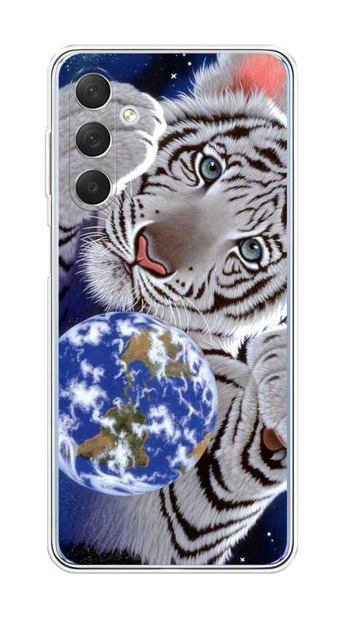 

Чехол на Samsung Galaxy M54 "Тигренок и Земля", Синий;белый;черный, 2108250-1