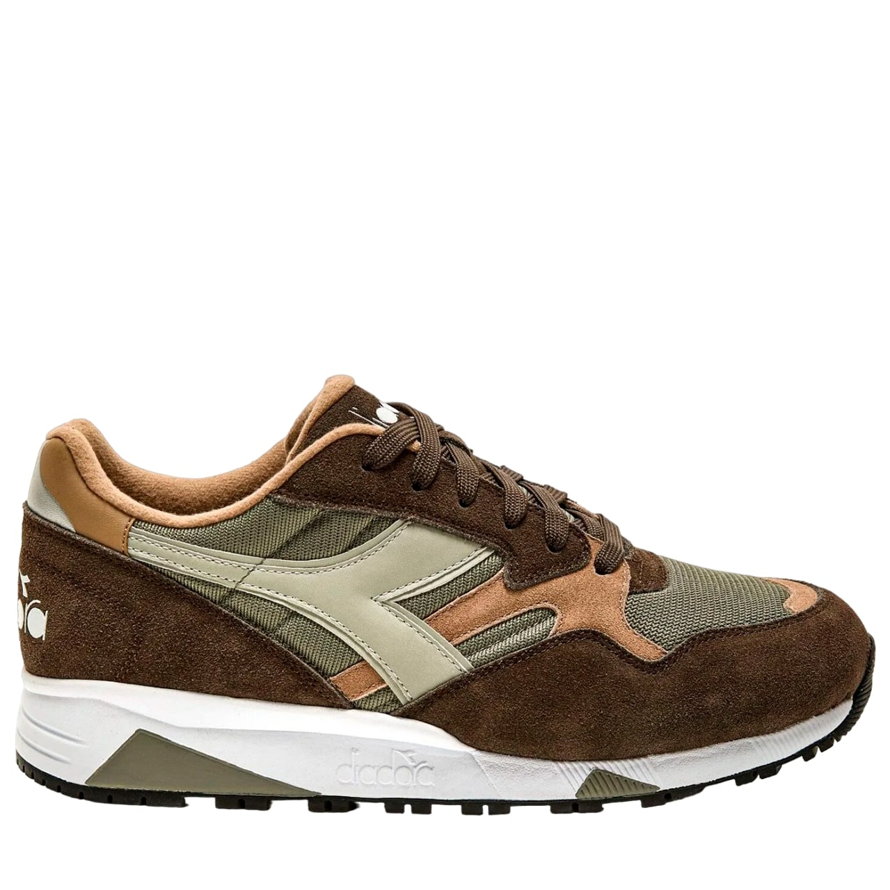 Diadora N902