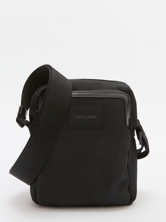 Сумка мужская Calvin Klein K50K511749 черная 14990₽