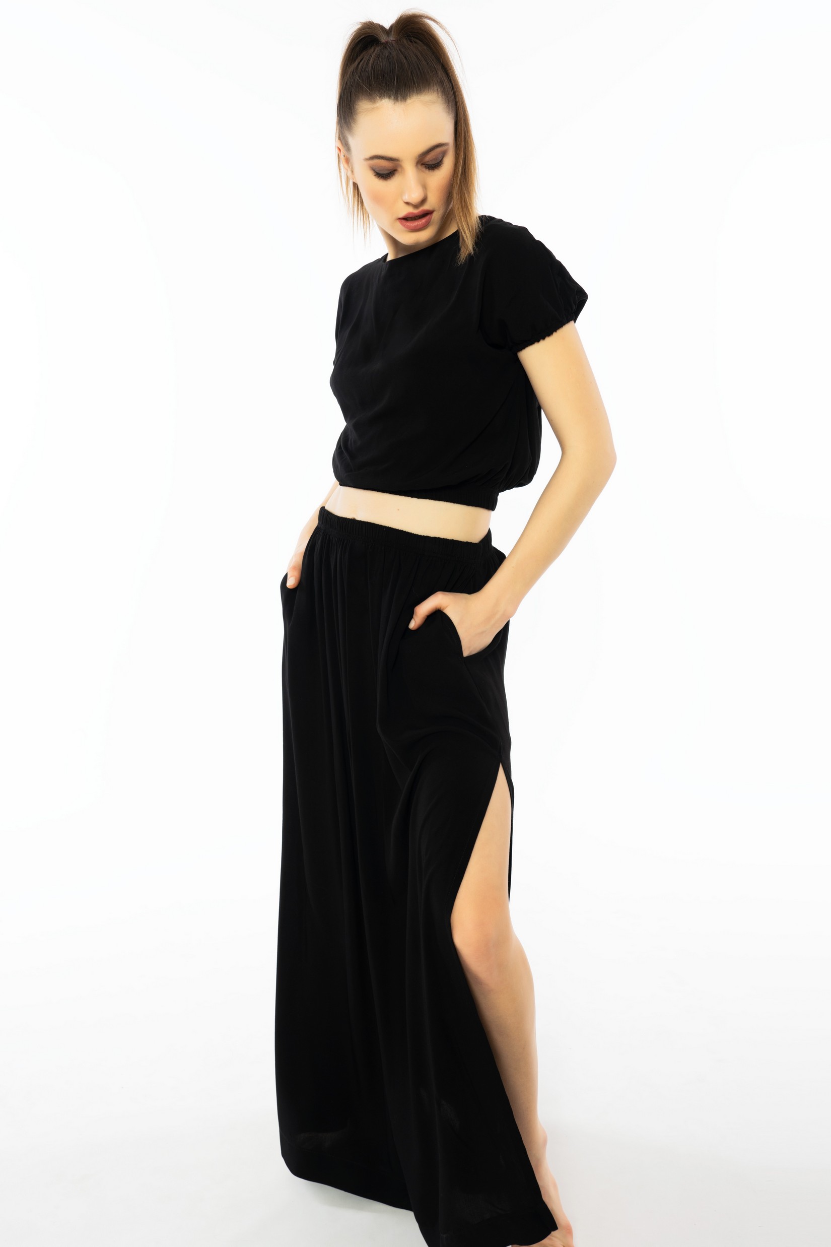 

Комплект домашний женский VIENETTA 012084_0000 черный M, 012084_0000