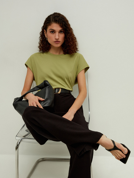 

Футболка женская ZARINA 2265541433 зеленая XS, 2265541433
