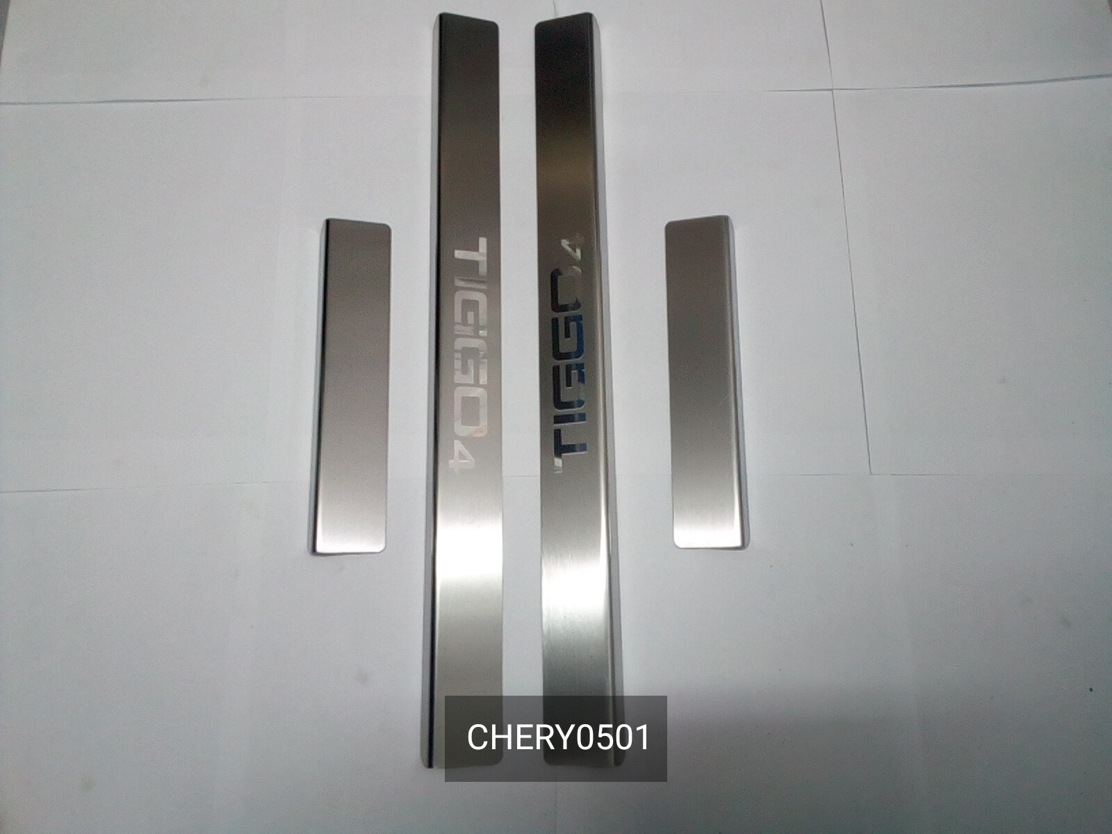

Накладки на пороги дверей, CHERY, с логотипом ( клеевые ), CHERY0501.
