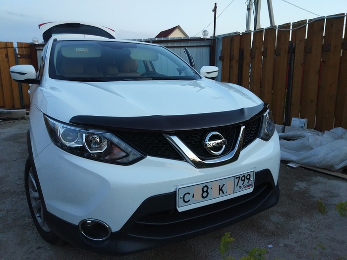 

Дефлектор капота черный для Nissan Qashqai (2017-2022)