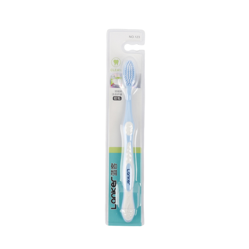 Зубная щетка взрослая Accessories PFL1216-15, 1 шт. (бело-голубая) щетка accessories массажная 10 7 5 см для мытья головы 1 шт