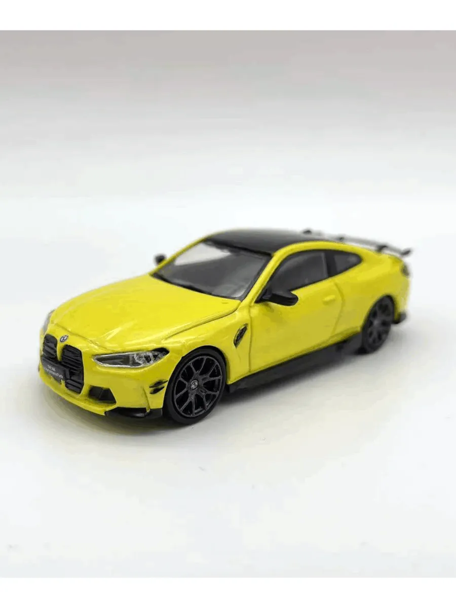 

Мини модель автомобиля JDM Motors BMW M4 Coupe в масштабе 1:64 желтый