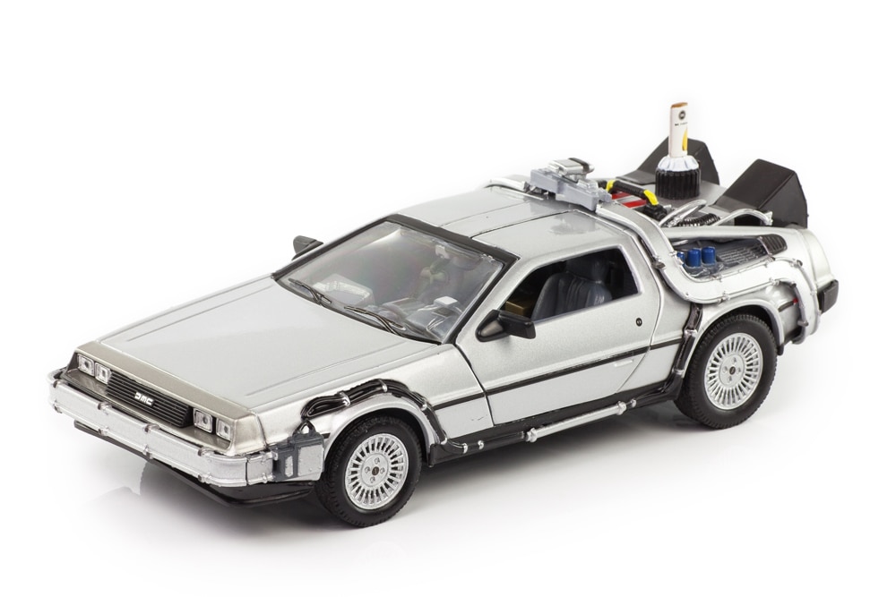 

Масштабная модель автомобиля DeLorean DMC 12 Назад в Будущее III в масштабе 1/24