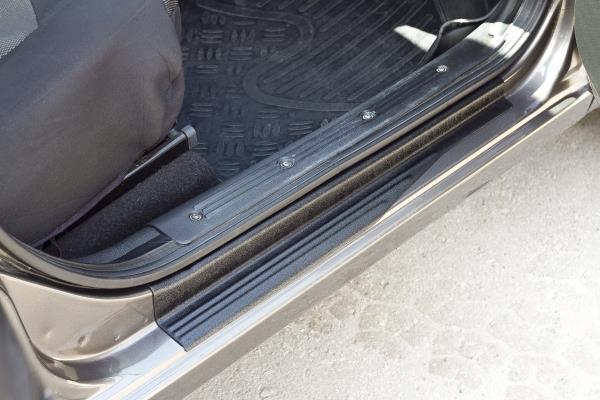 

Накладки на пороги дверей для Datsun on-DO Седан (2014-2020), mi-Do Хетчбэк (2015-2020) /, Черный