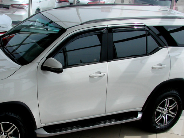 

Дефлекторы боковых окон для Toyota Fortuner (2015-2020)