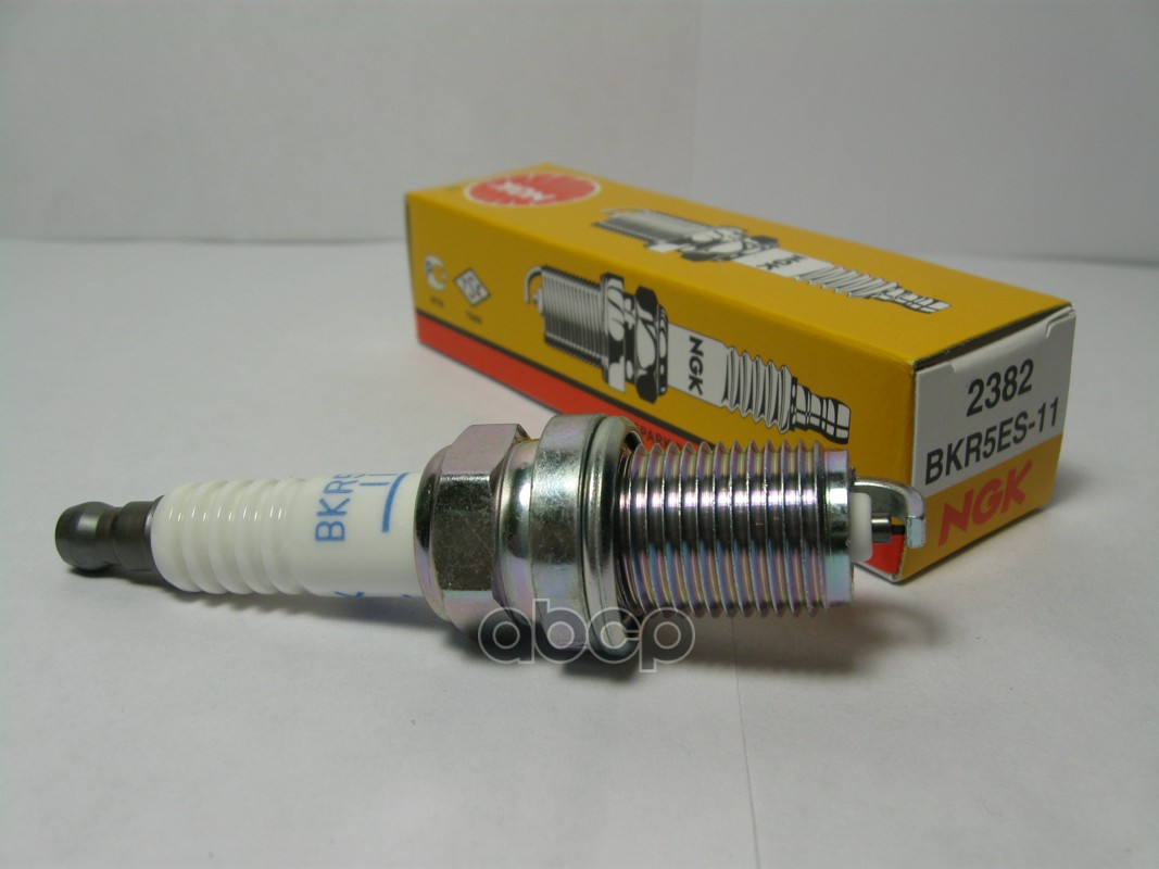 

Свеча зажигания NGK 2382