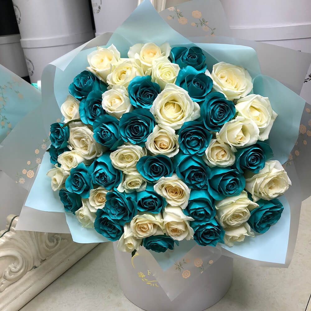 

Монобукеты Venus in Fleurs 51 бело-бирюзовая роза в букете 811309, 51 бело-бирюзовая роза в букете