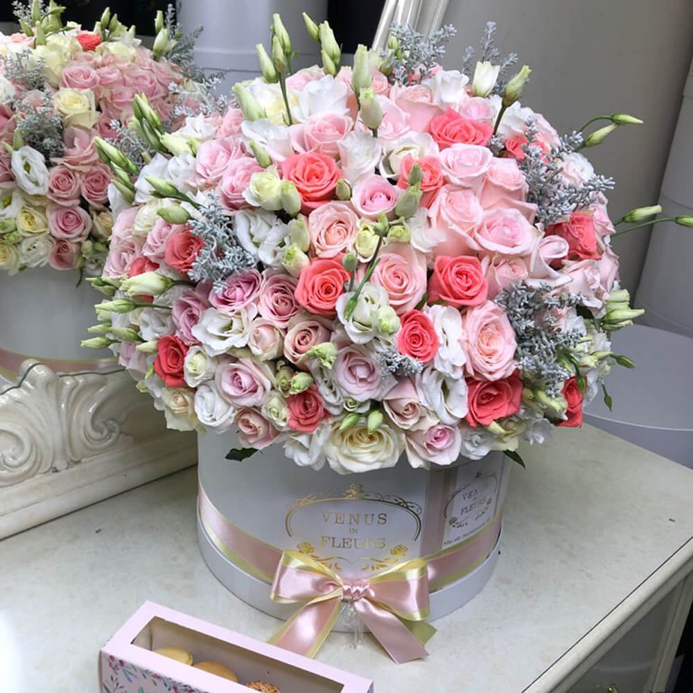 

Цветы в коробке Venus in Fleurs Цветочная композиция "Шикарный нежный микс" 809239, Цветочная композиция "Шикарный нежный микс"