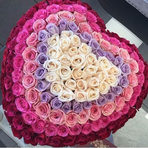 

Цветы в коробке Venus in Fleurs Композиция из роз "Нежная радуга" - сердце 808641, Композиция из роз "Нежная радуга" - сердце