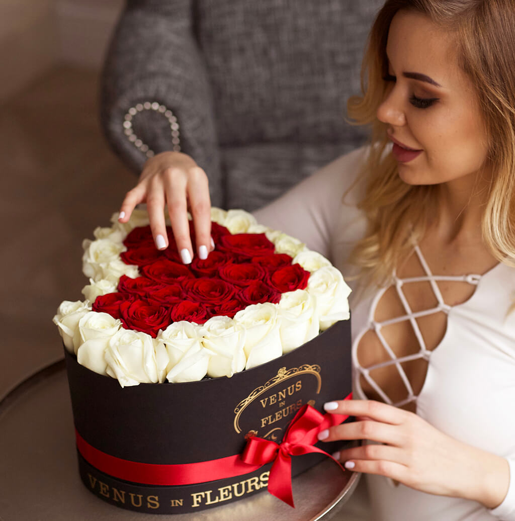 

Цветы в коробке Venus in Fleurs Розы для любимой 808114, Розы для любимой
