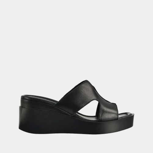 

Сабо женские Versiya shop 56420 черные 38 RU, 56420