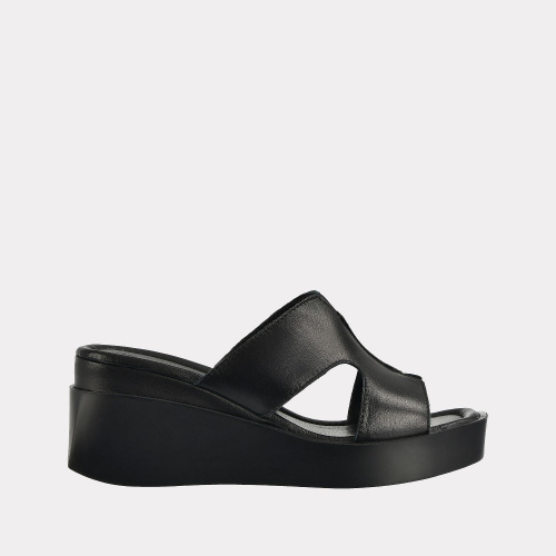 

Сабо женские Versiya shop 56420 черные 37 RU, Черный, 56420