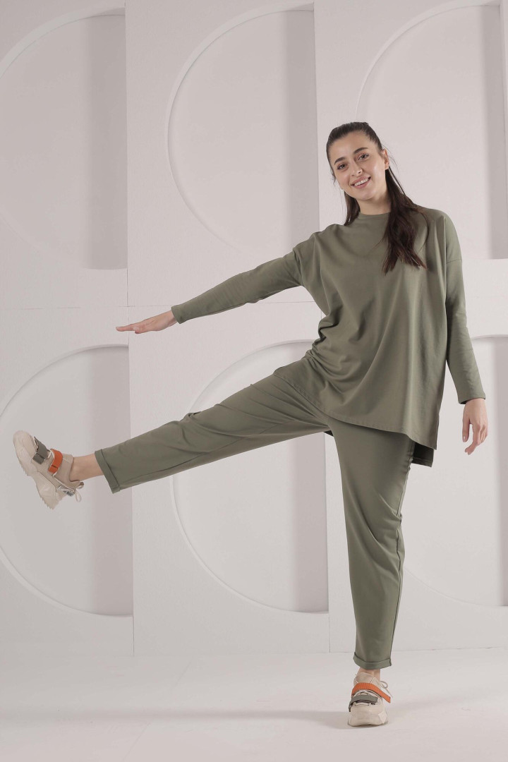 

Спортивные брюки женские HE-QA T1920 зеленые 36 EU (доставка из-за рубежа), T1920