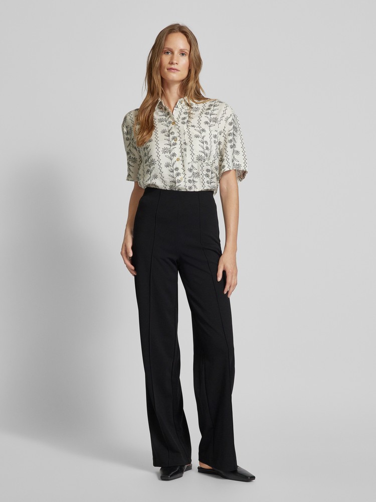 

Брюки женские Vero Moda 10257168 черные 32, Черный, 10257168