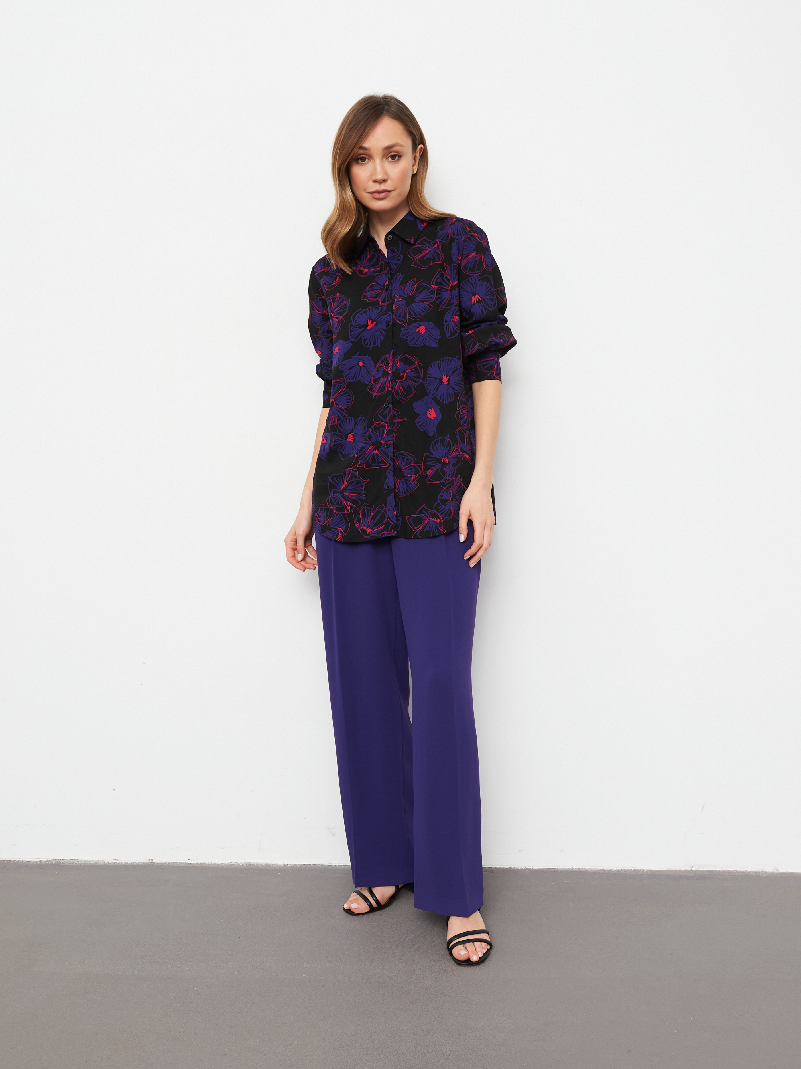 

Рубашка женская Gerry Weber 260050-31445-1038 черная 40, Черный, 260050-31445