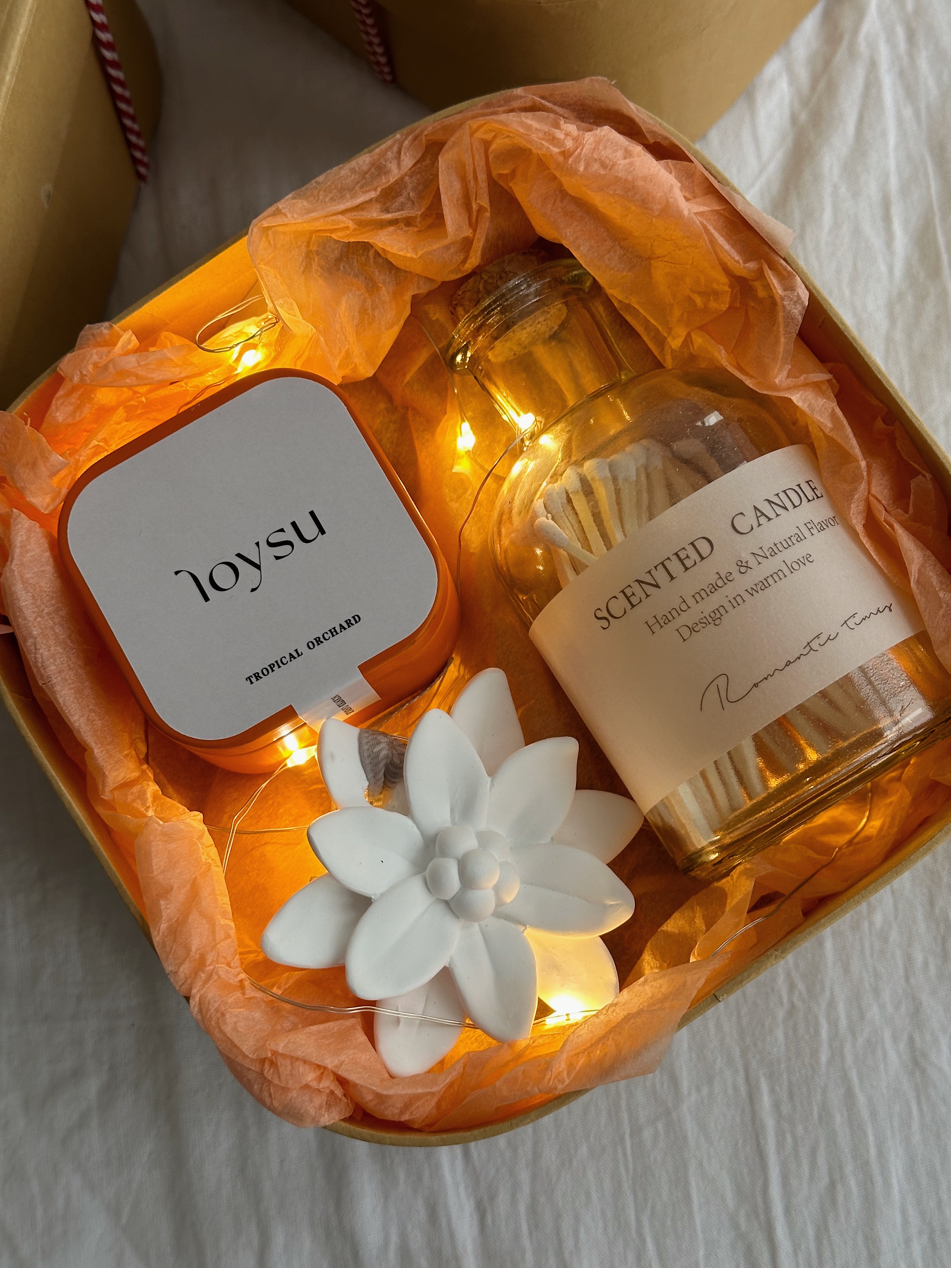 

Подарочный набор My Joy Box с гирляндой на Новый год из 5 предметов в подарочной коробке