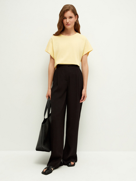 

Футболка женская ZARINA 2265507407 желтая XS, 2265507407