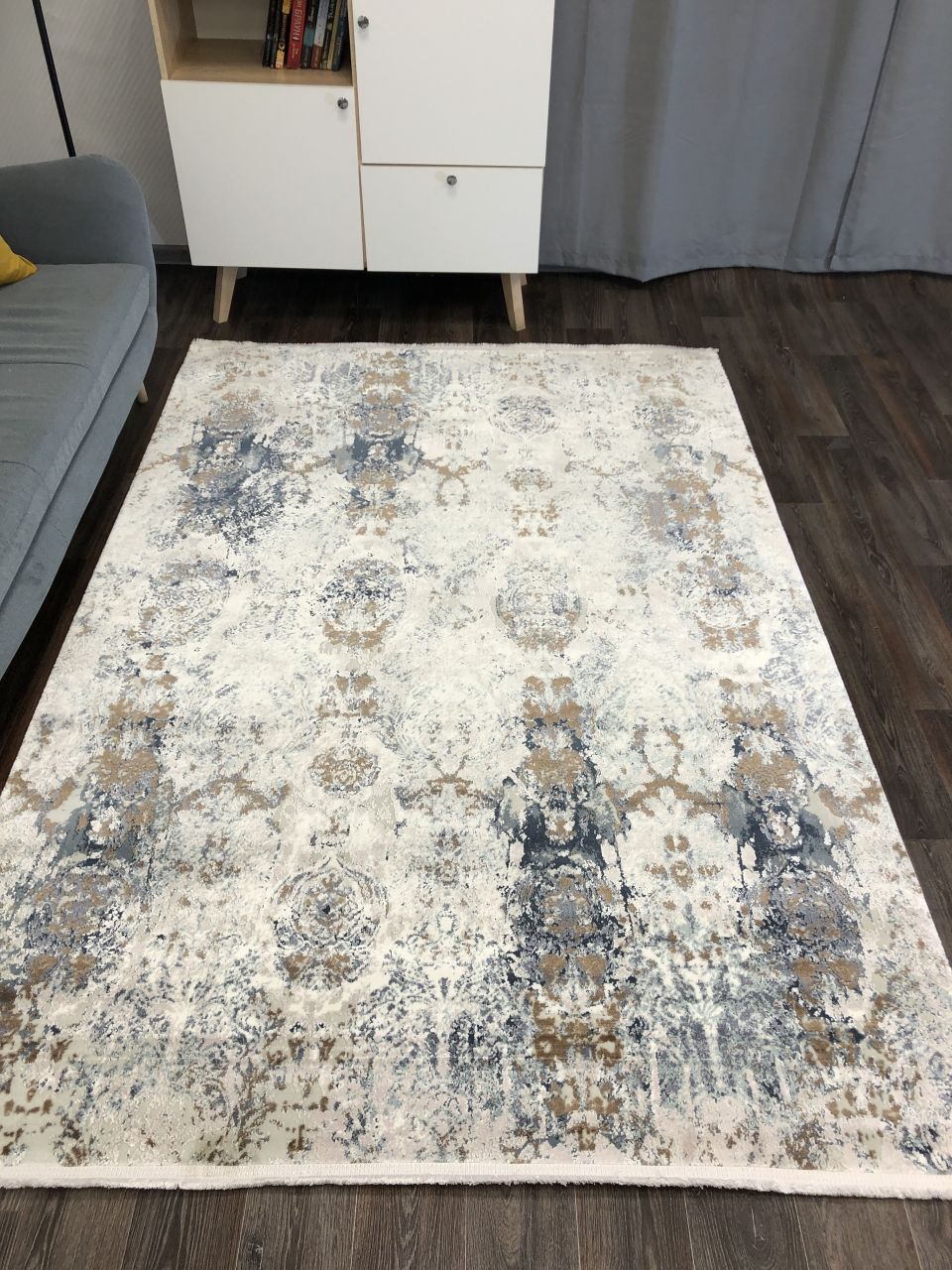 

Ковер DOKU 9354H BLUE/CREAM