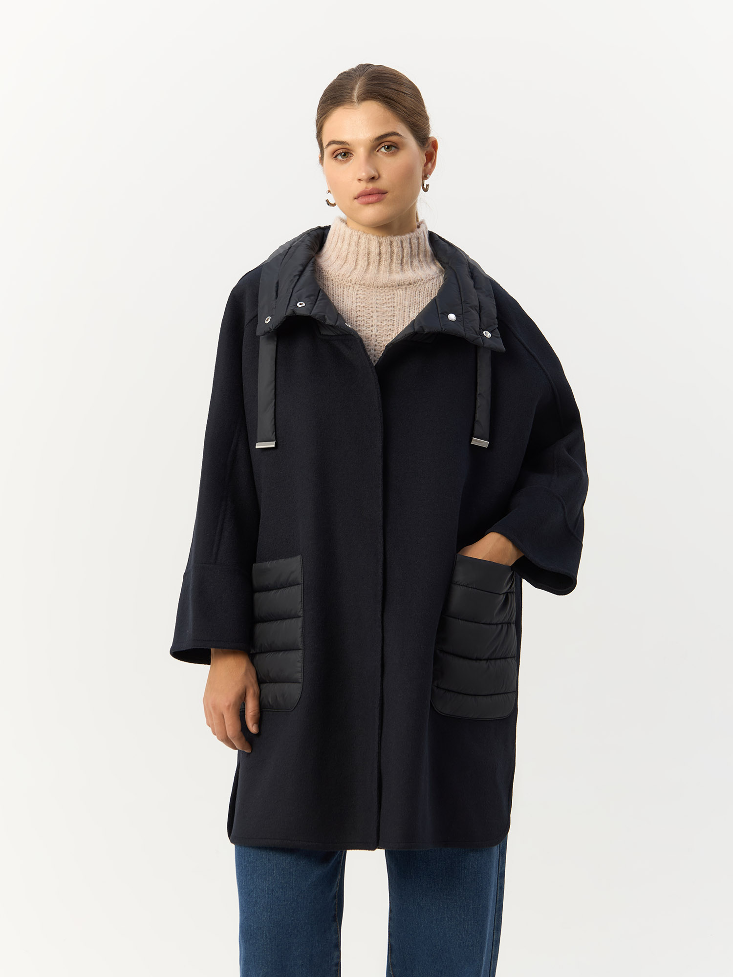 

Пальто женское Gerry Weber 250216-31135 черное, 44, Черный, 250216-31135