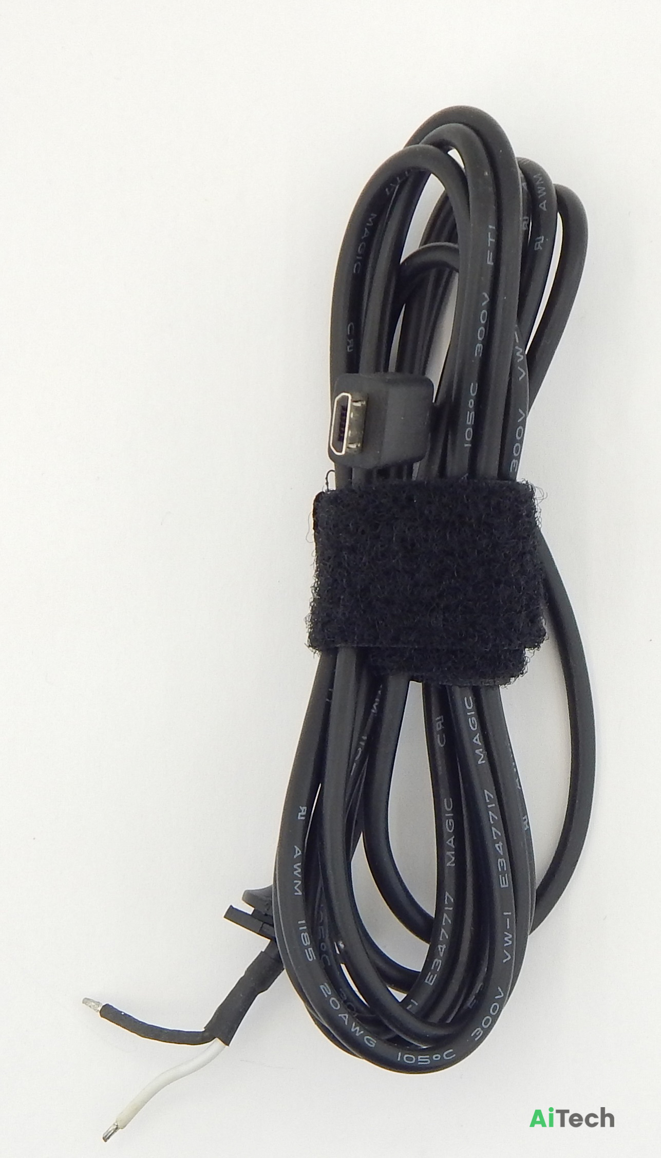 

Провод питания с разъемом microUSB