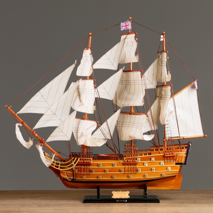 

Корабль «Виктория», 79х73 см