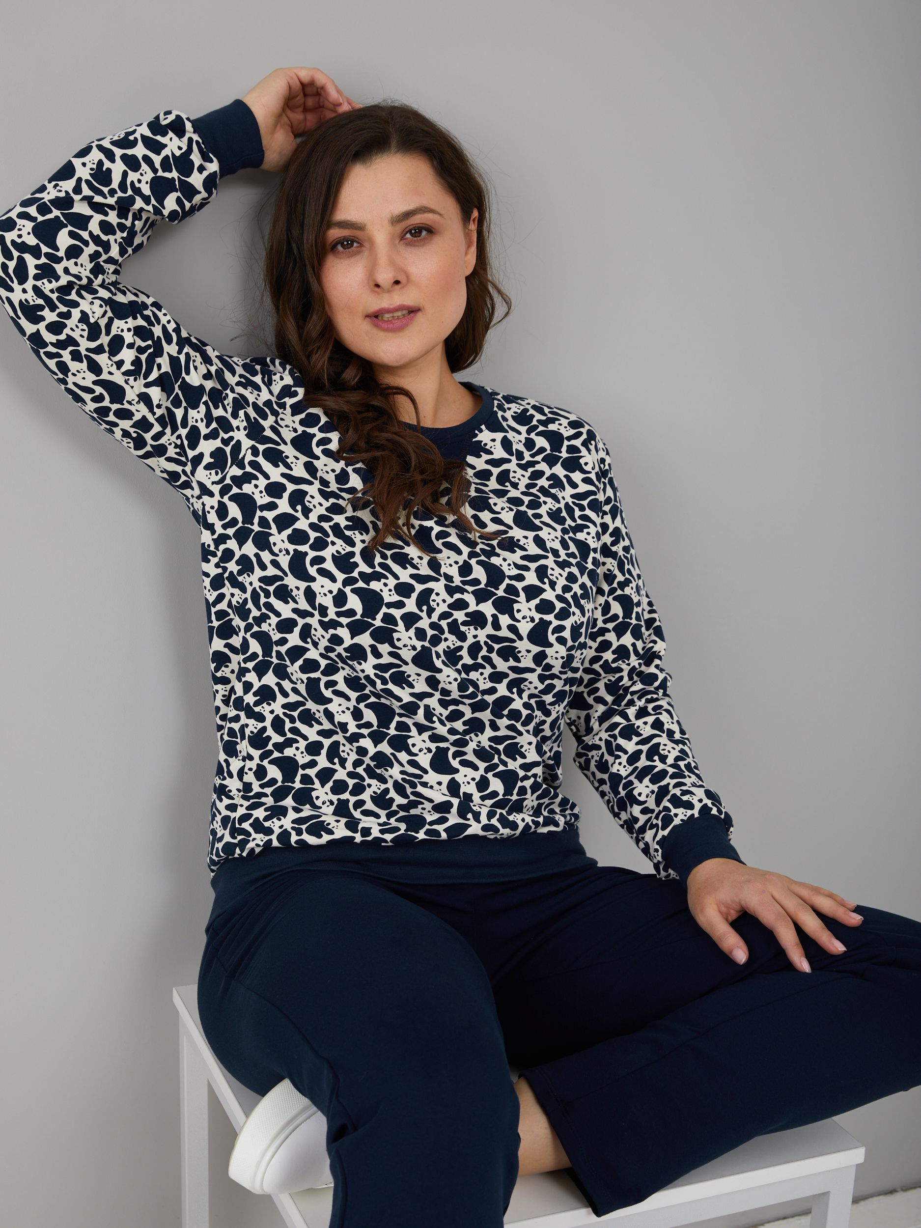 

Костюм женский Алтекс KBF-690 синий 58 RU, KBF-690