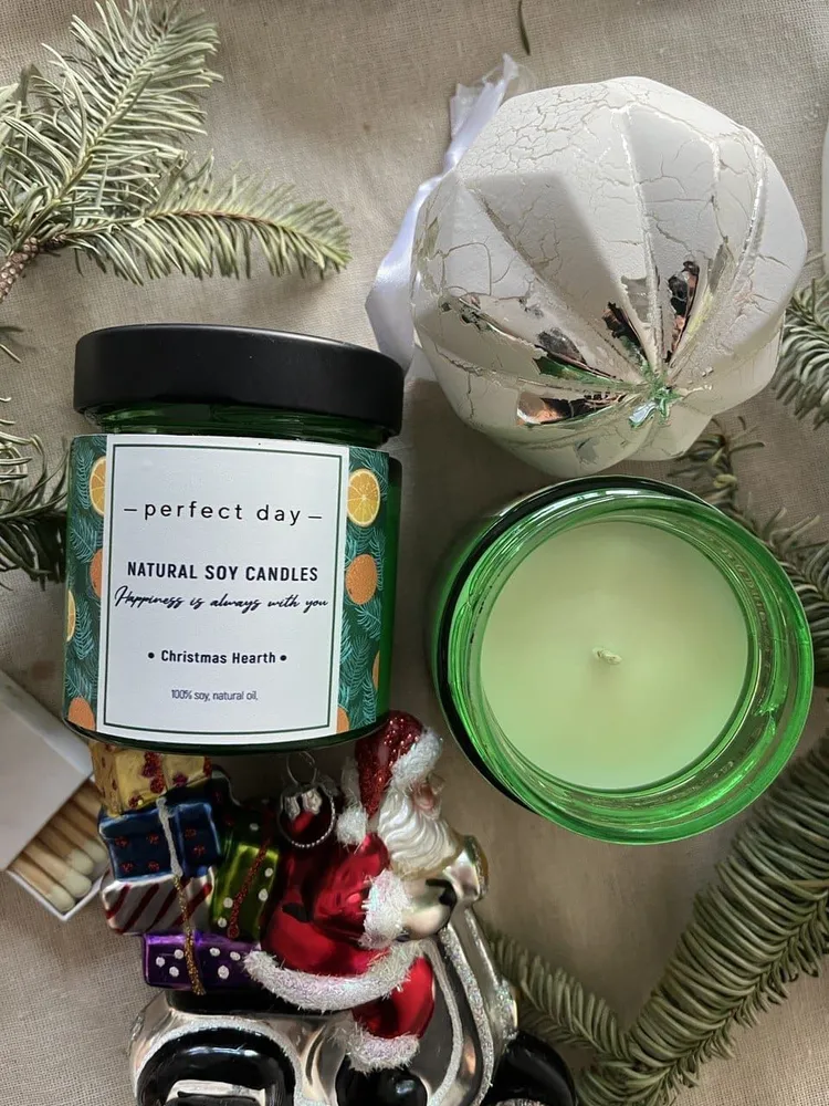 Свеча ароматическая PERFECT DAY CANDLES Рождественский очаг хлопковый фитиль