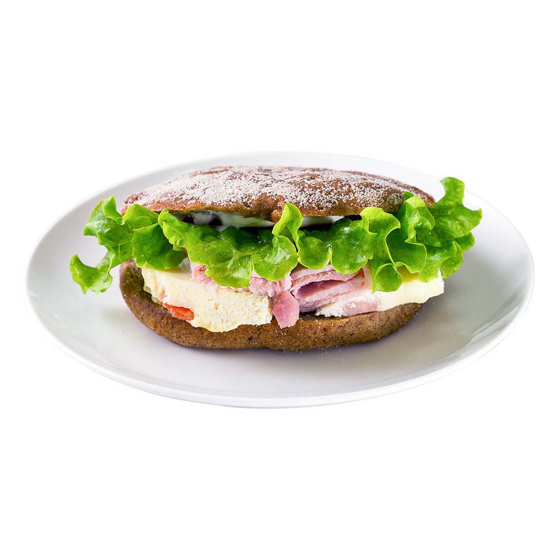 фото Сэндвич командор к завтраку с нежным омлетом и беконом 160 г