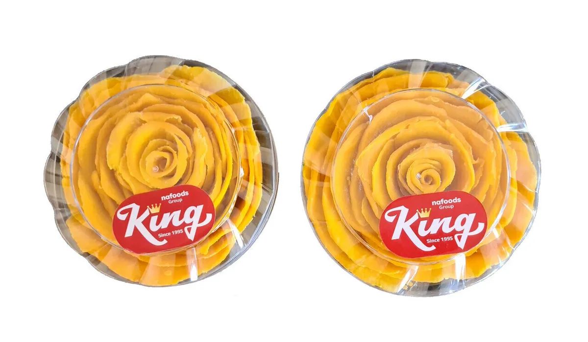 Подарочный набор  из  2 упаковок сушеного манго KING в  форме РОЗЫ. 2 банки по 400 г