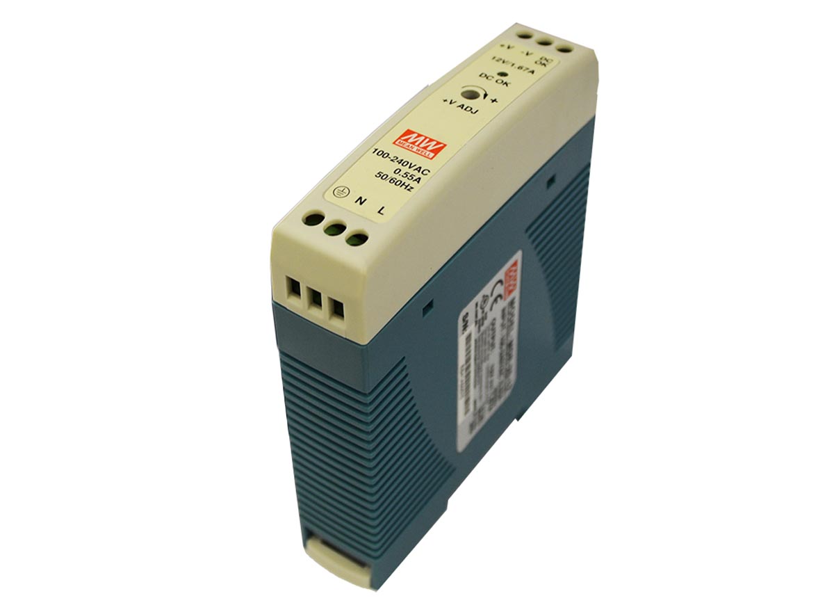 Система подзарядки аккумулятора ТСС 501501 джип радиоуправляемый drift 4wd дрифт работает от аккумулятора желтый