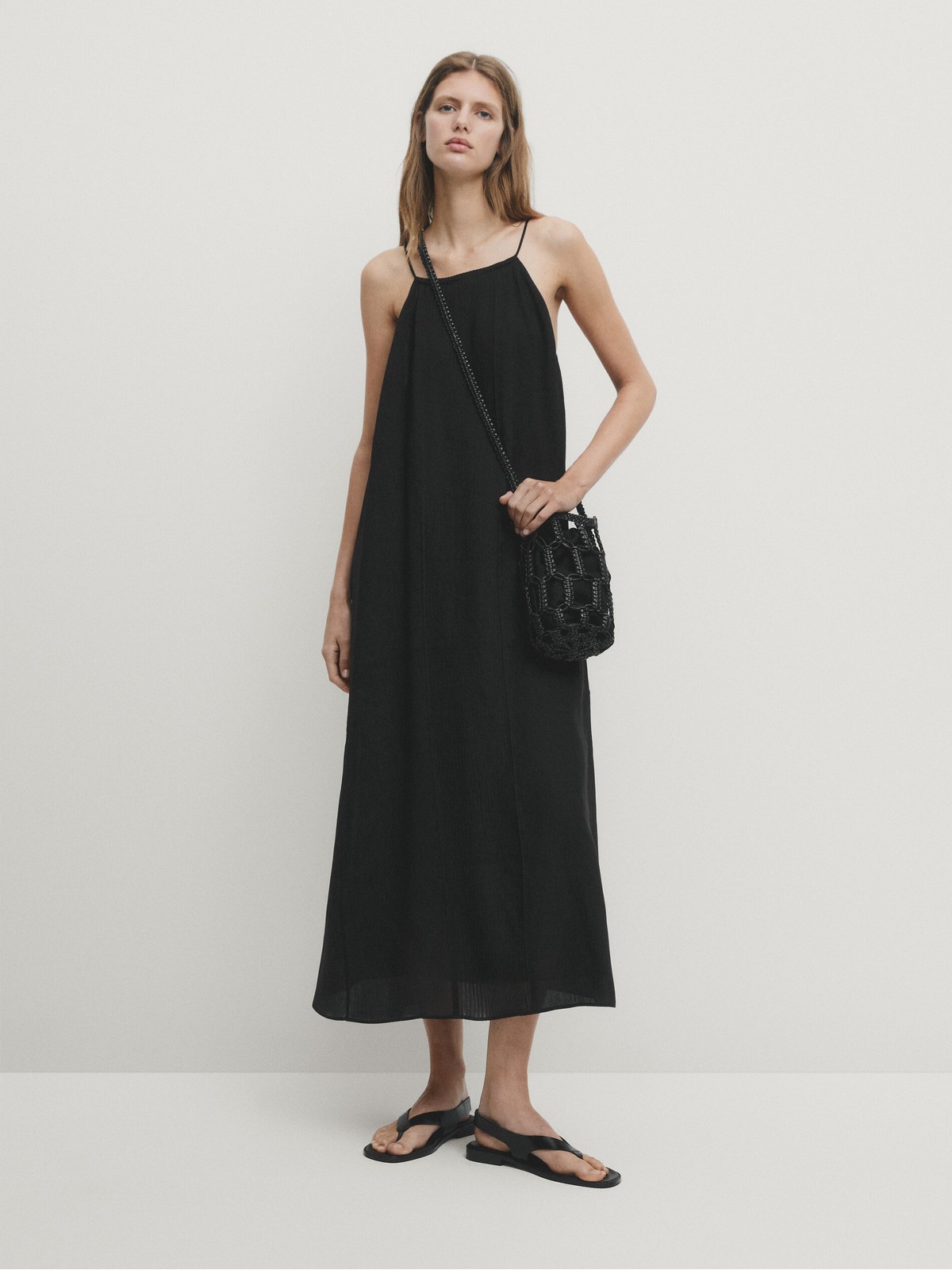 

Платье женское Massimo Dutti 6674/100-I2024 черное XS, Черный, 6674/100-I2024