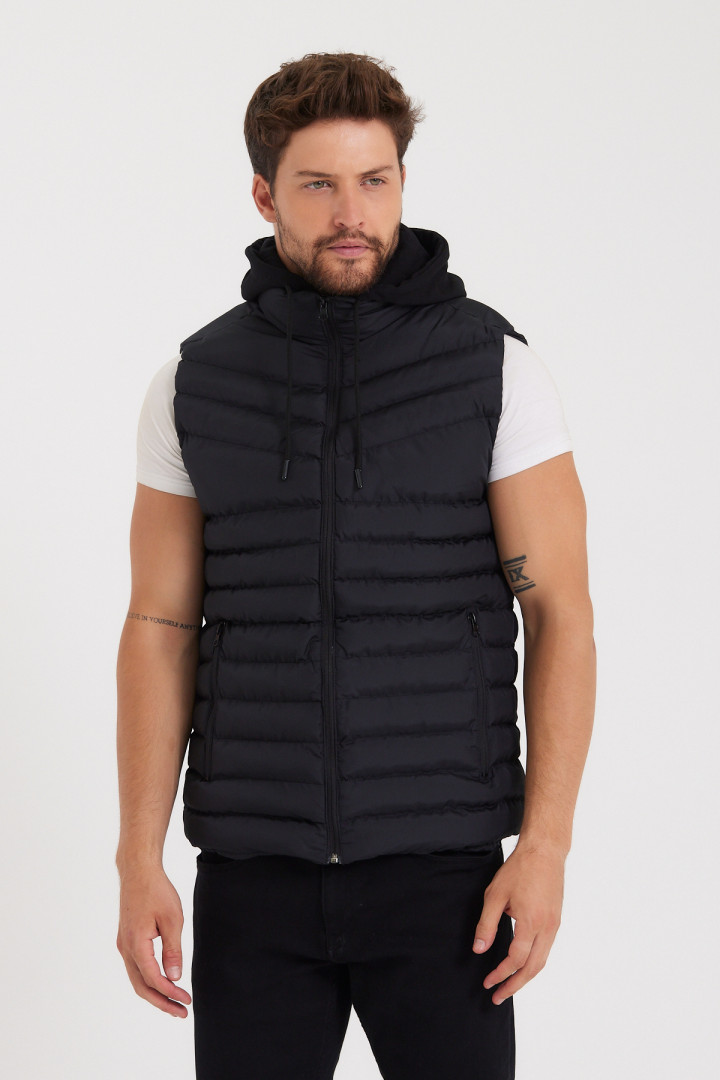

Утепленный жилет мужской Tonny Black TBA05_101 черный 2XL (доставка из-за рубежа), TBA05_101
