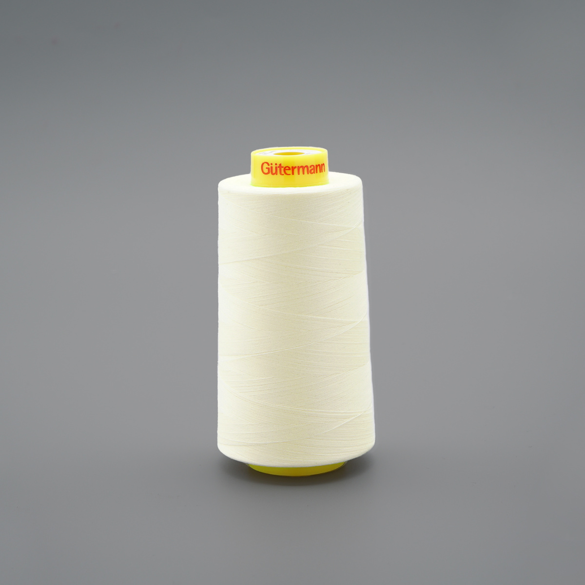 

713961 Нить Mara 150/5000 м 100% п/э Gutermann (414 кремовый), Бежевый