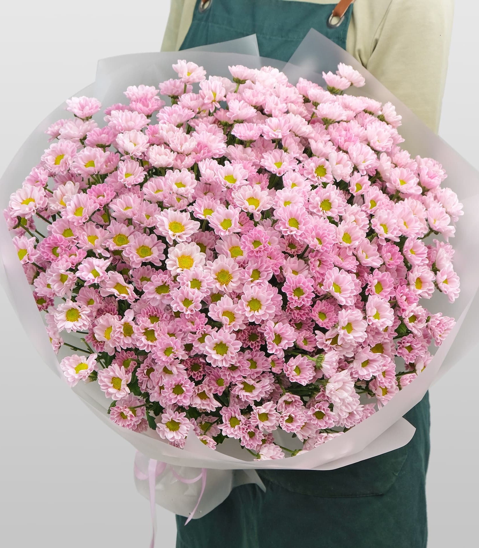 

Букет Studio Floristic из хризантемы сантини 25 шт 55 см Очарование сиреневый