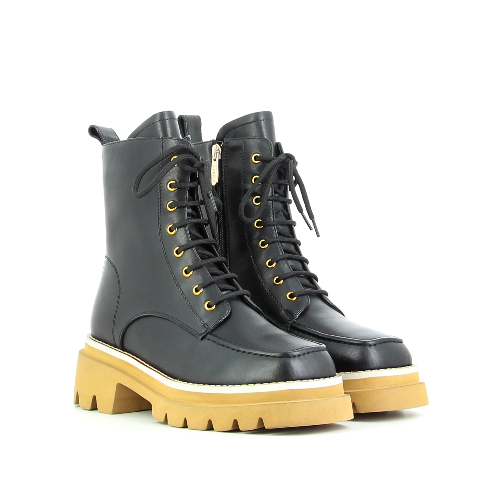 

Ботинки женские MADELLA ZFS-W22H01-0201-SW черные 40 RU, ZFS-W22H01-0201-SW