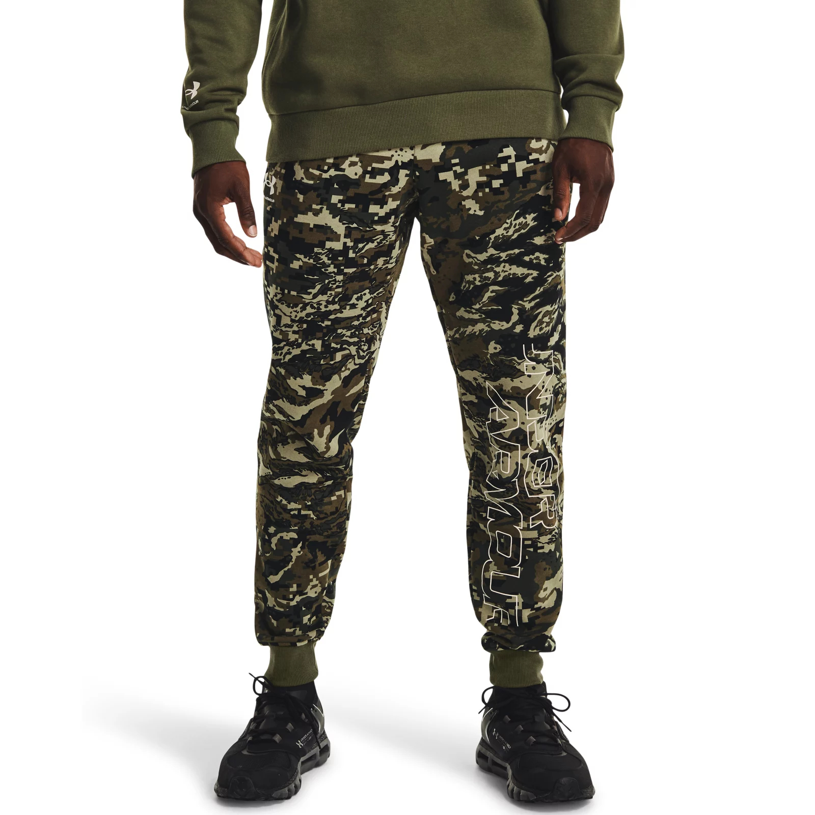 

Спортивные брюки мужские Under Armour 1366313-390 зеленые XL, 1366313-390