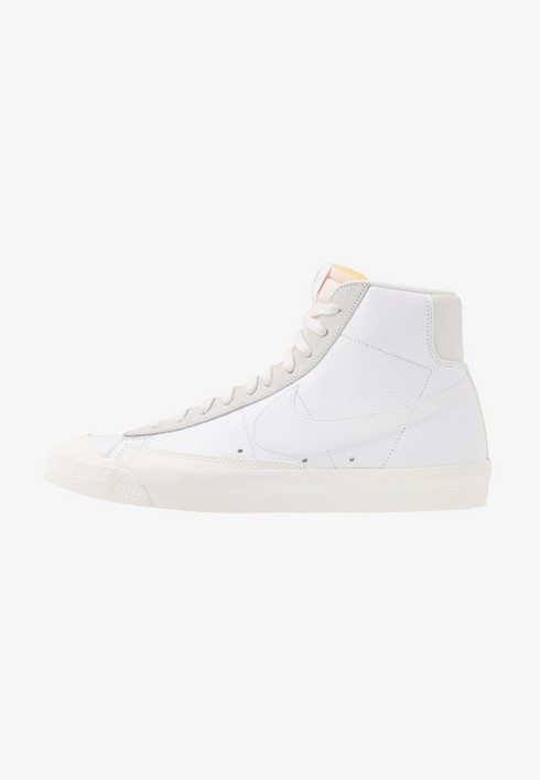 

Кеды женские Nike Blazer Mid Vntg '77 белые 39 EU (доставка из-за рубежа), Белый, Blazer Mid Vntg '77